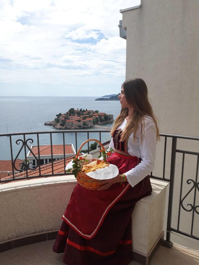 Leut * Sveti Stefan