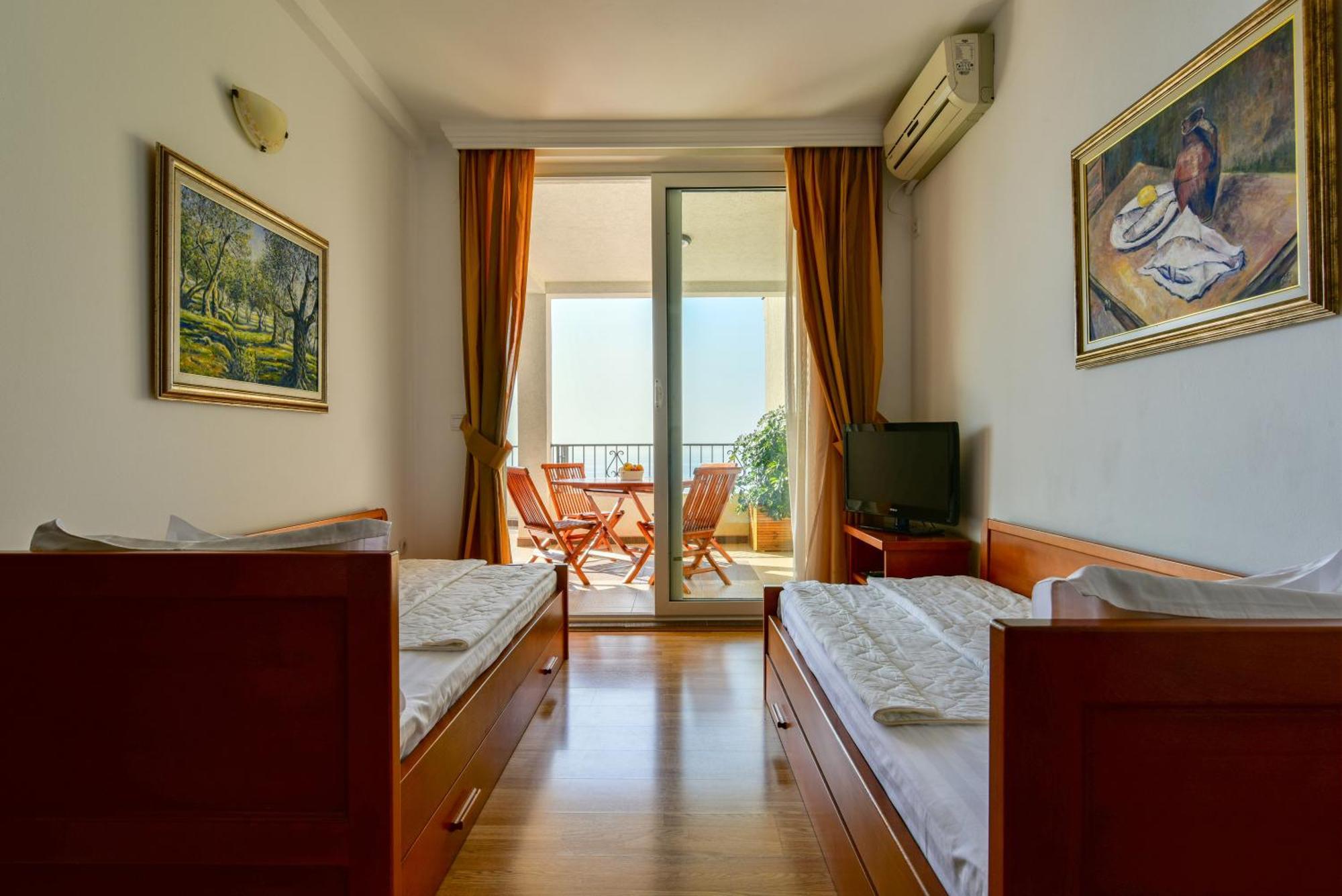 Leut Apartment Sveti Stefan